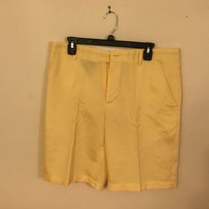 Greg Norman/Tasso Ella Men Golfing shorts. Size 32
